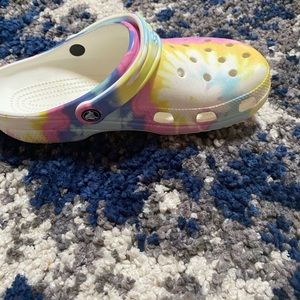 Tie dye rainbow crocs 💓